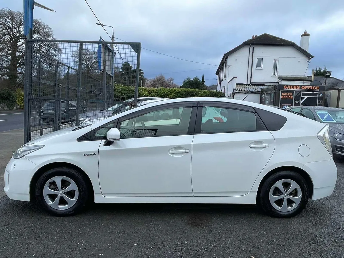 2012 Toyota Prius AUTOMATIC Hybrid Low Miles - Image 3