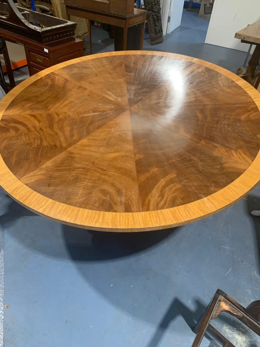 5 feet diameter William Tillman table - Image 1