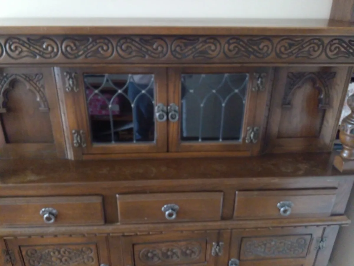 oak side board/Drinks cabinet - Image 1