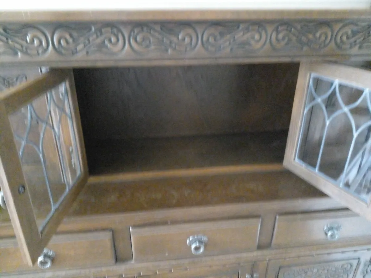 oak side board/Drinks cabinet - Image 2