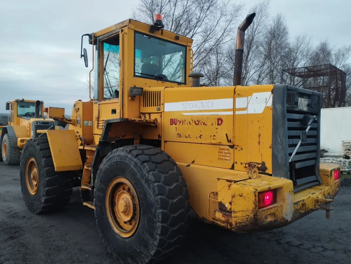 Volvo L90C Loading Shovel - Image 4