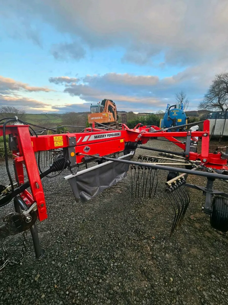 Massey rake 662 20ft as new for sale in Co. Cavan for €1,234 on DoneDeal