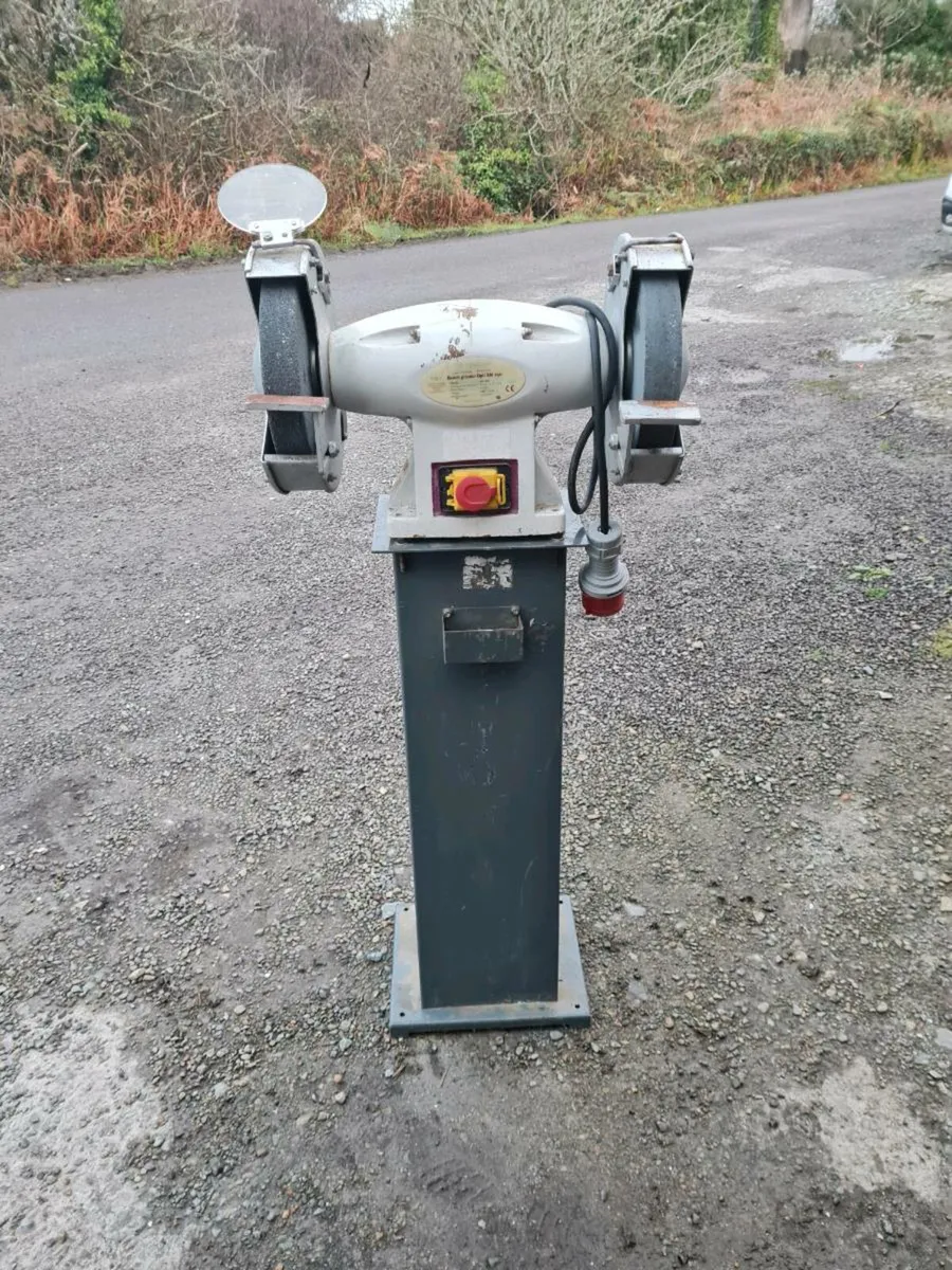 Bench grinder - Image 1