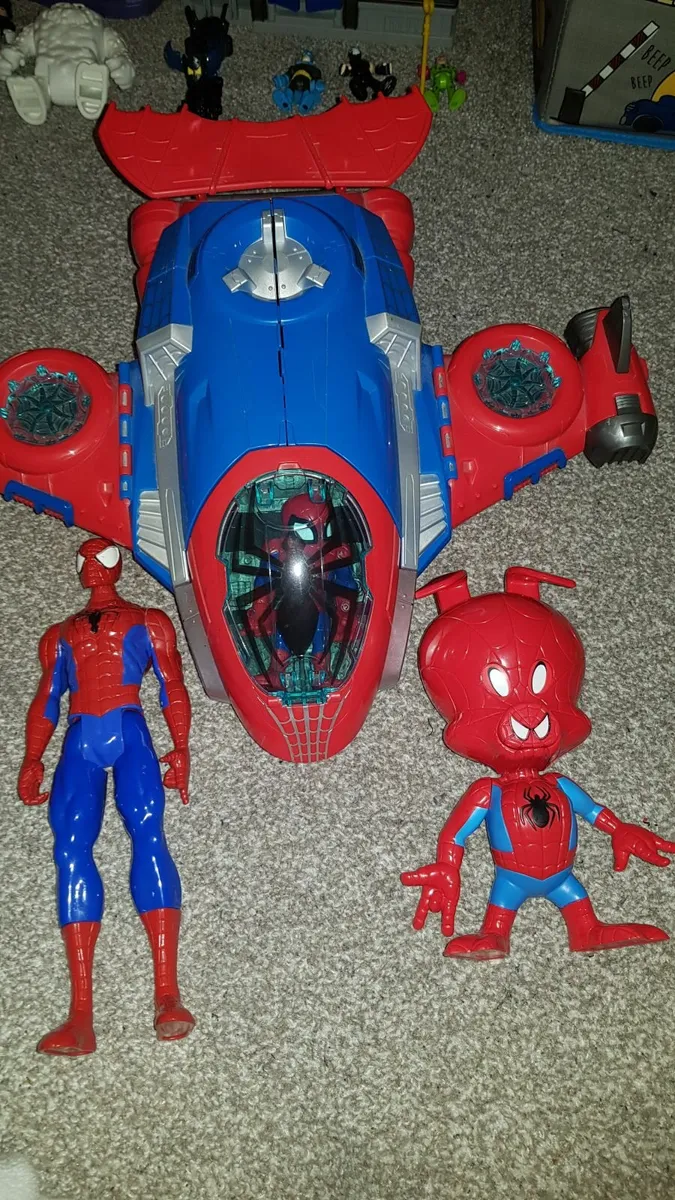 Spiderman plane hot sale toy