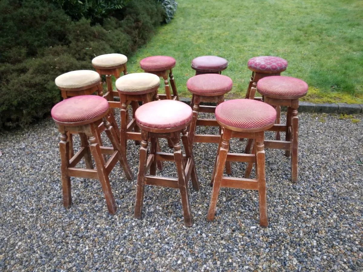 Pub and bar high stools - Image 1