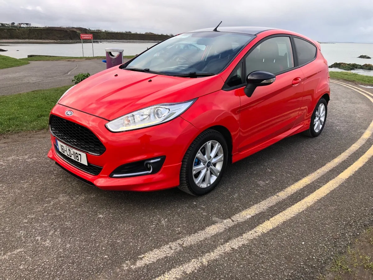 2016 ford fiesta ECOBOOST - Image 1