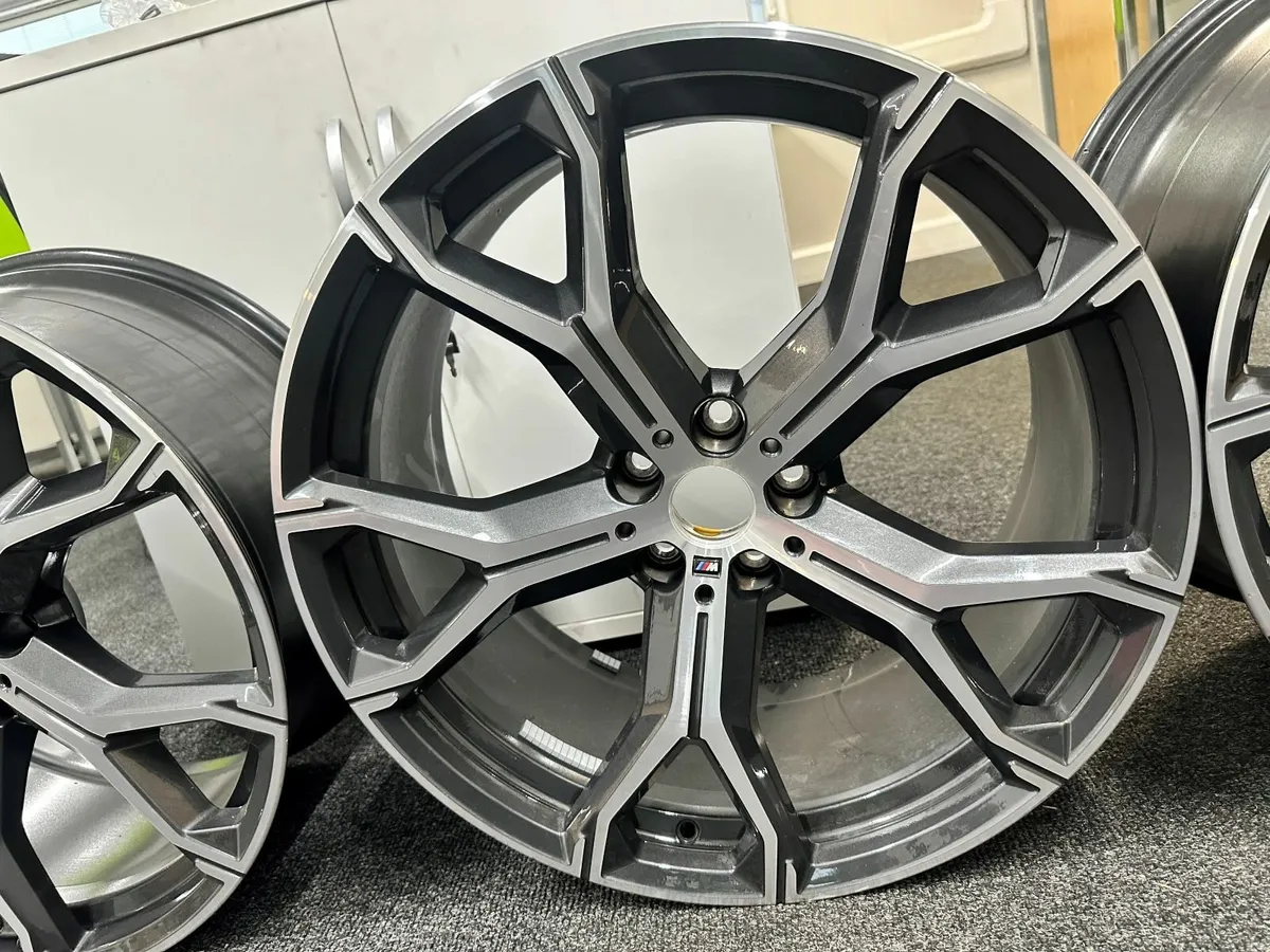 BMW X5 21" M Alloys Y Spoke 741 - Image 3