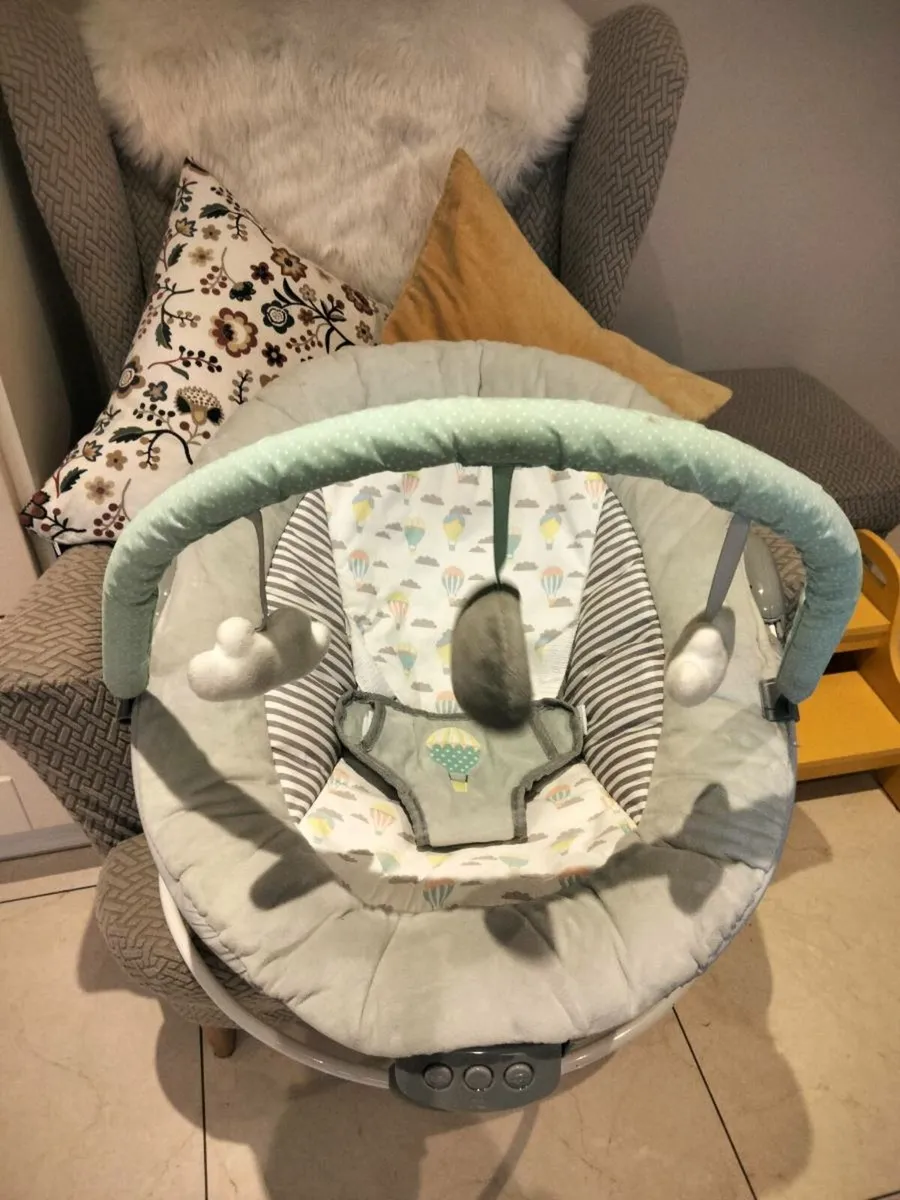Musical bouncer for sale in Co. Galway for 20 on DoneDeal