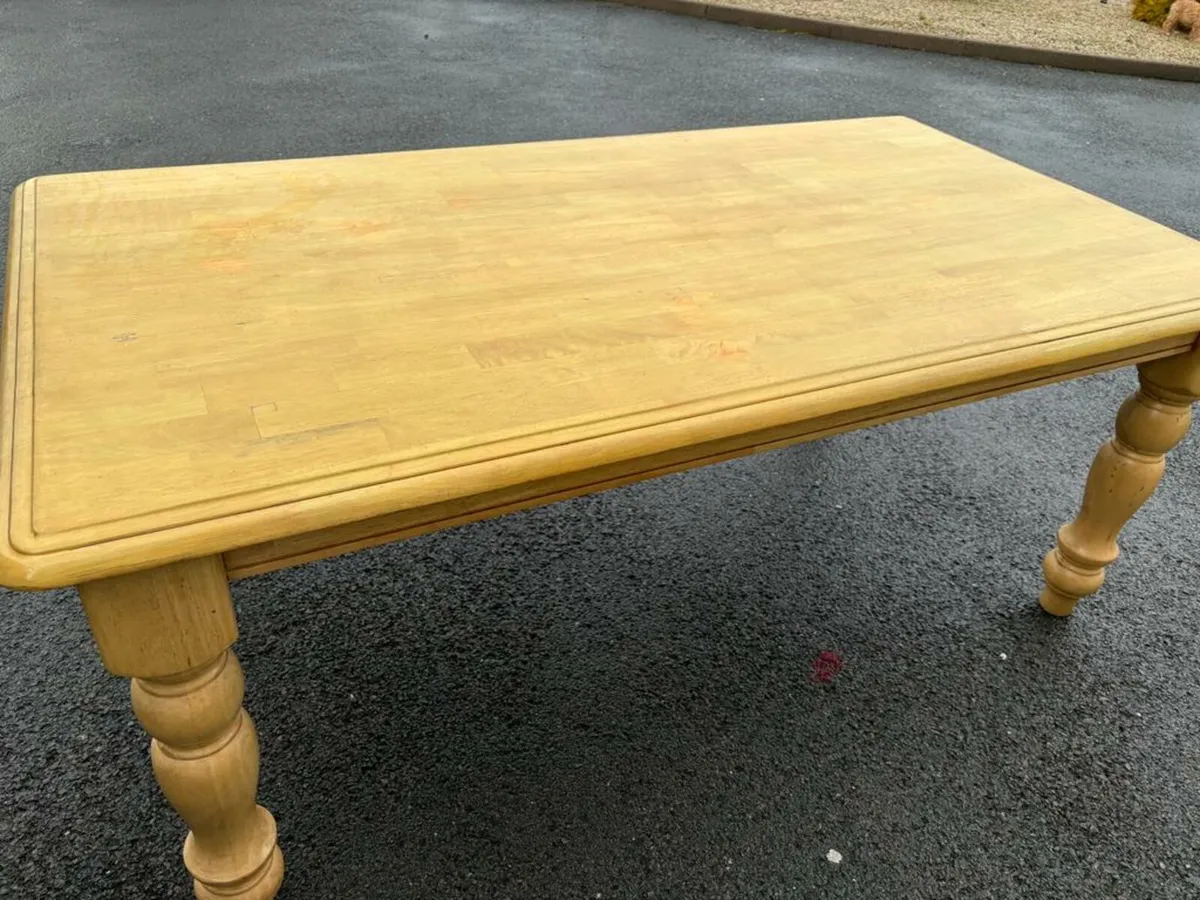 Table & 4 chairs - Image 3
