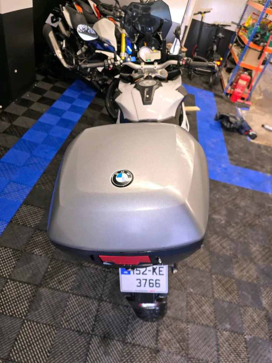 BMW S1000XR - Image 2