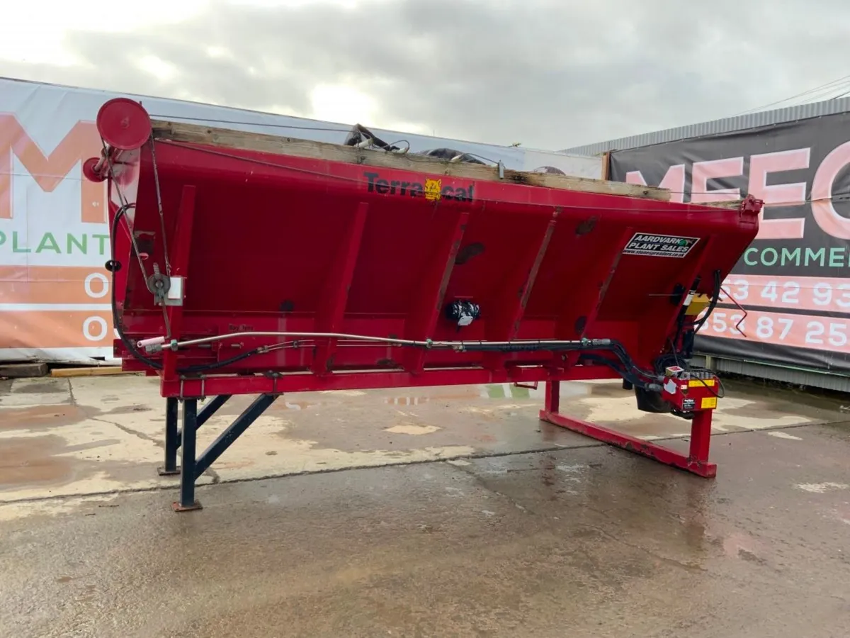 DEMOUNTABLE ROAD GRITTER BODY............741D. - Image 1