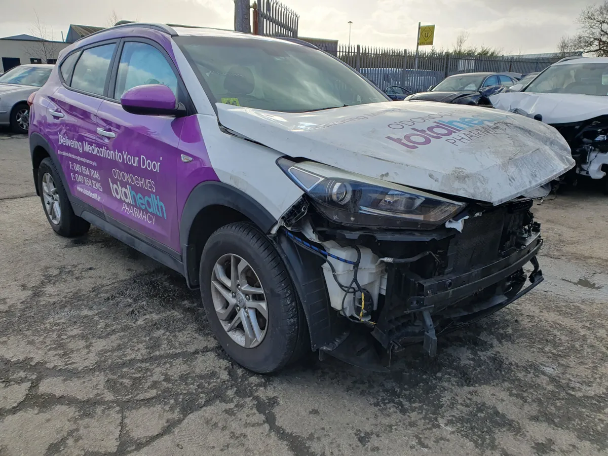 17 HYUNDAI TUCSON  1.7 D FOR BREAKING - Image 2