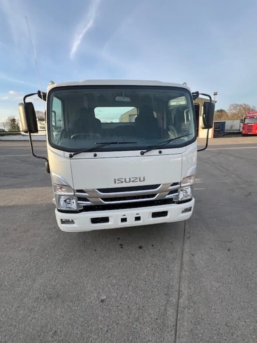 NEW ISUZU 3.5 TON CHASSIS IN STOCK - Image 2