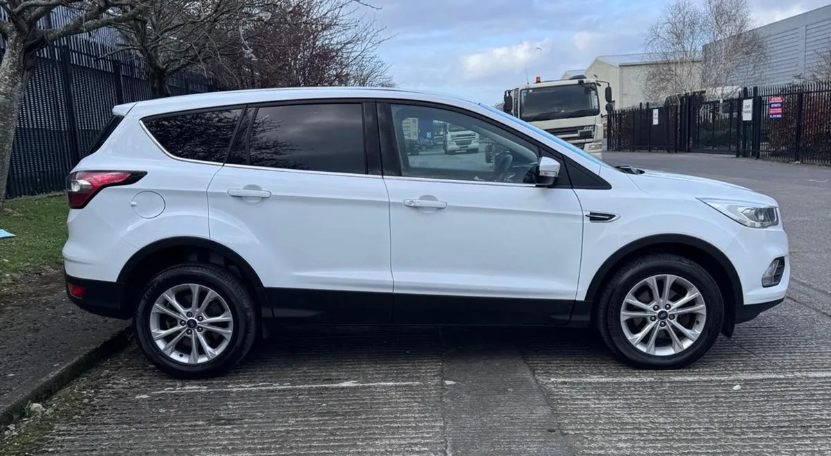2019 Ford Kuga Commercial - Image 3