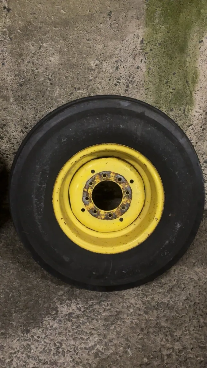 John Deere rims and tyres