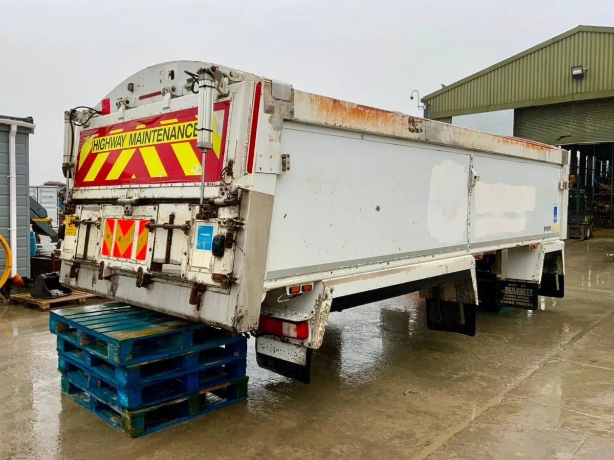 Renault Kerax Bulkrite Aluminium Tipping Body / E - Image 1