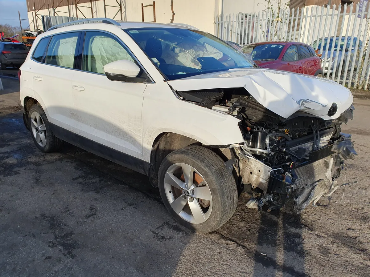 20 SKODA KAROQ 1.6 TDI (DGT) FOR BREAKING - Image 2