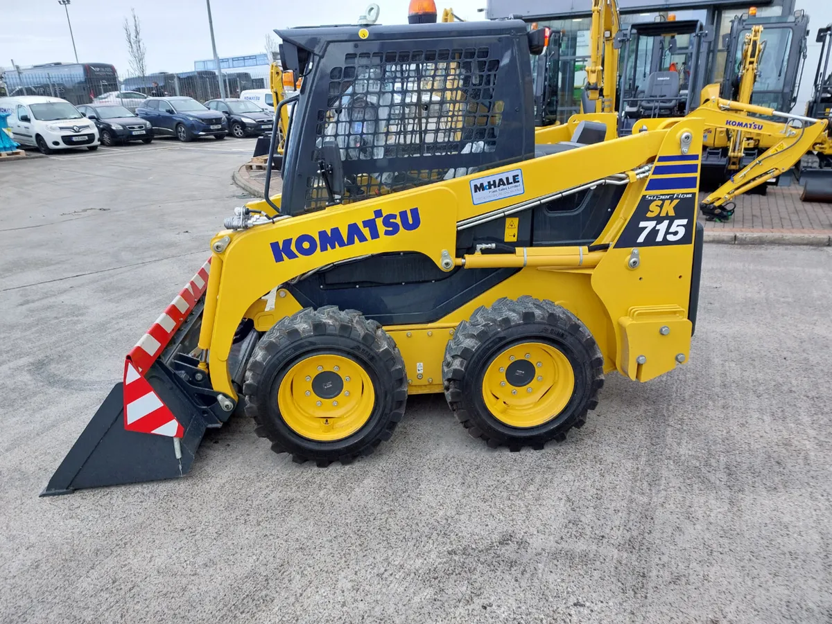 Komatsu SK715-8 Skid Steer - Image 2