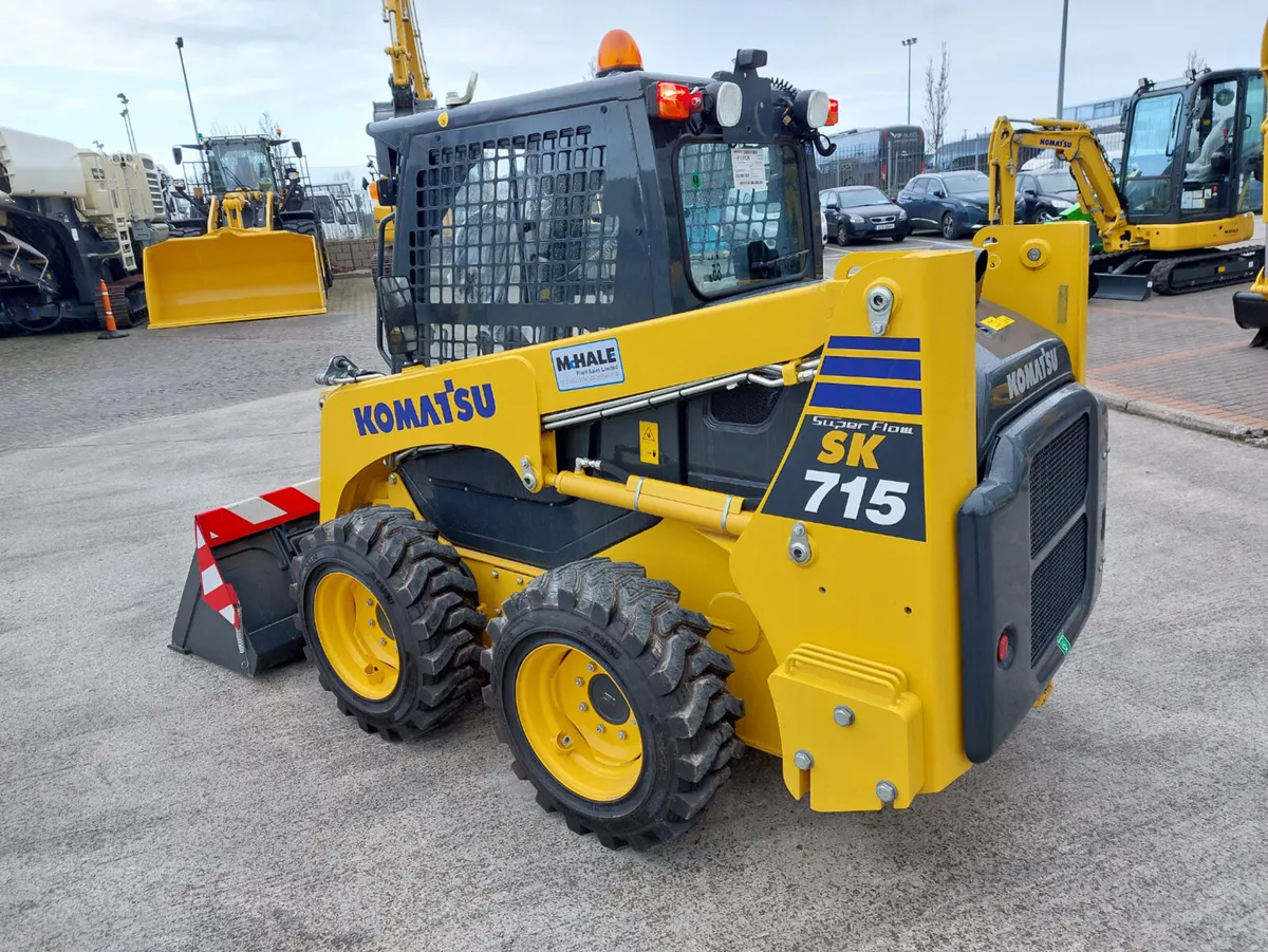 Komatsu SK715-8 Skid Steer - Image 3