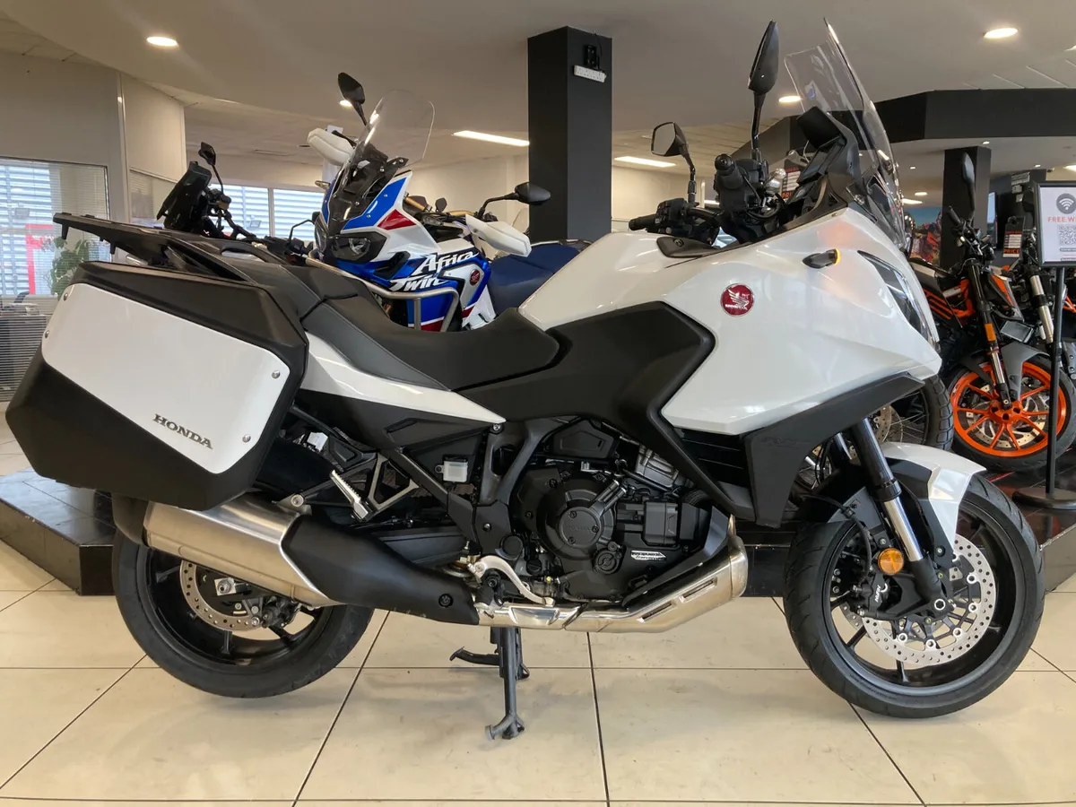 Honda NT1100 DCT**Ex Demo** - Image 2