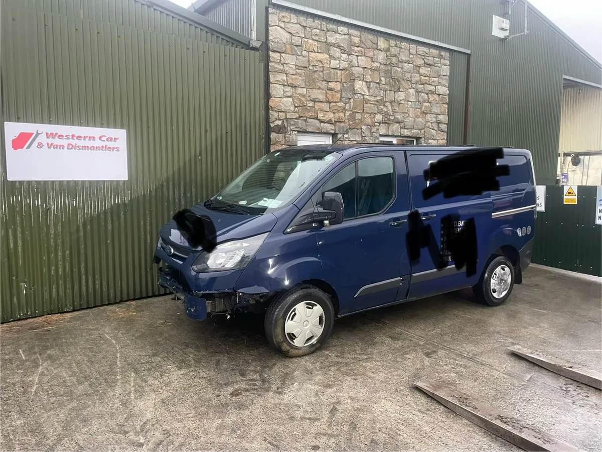 151 Ford transit custom 2,2 for dismantling