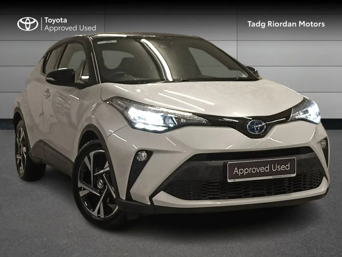 Toyota C-HR Hybrid Sport Bi-tone - Image 1