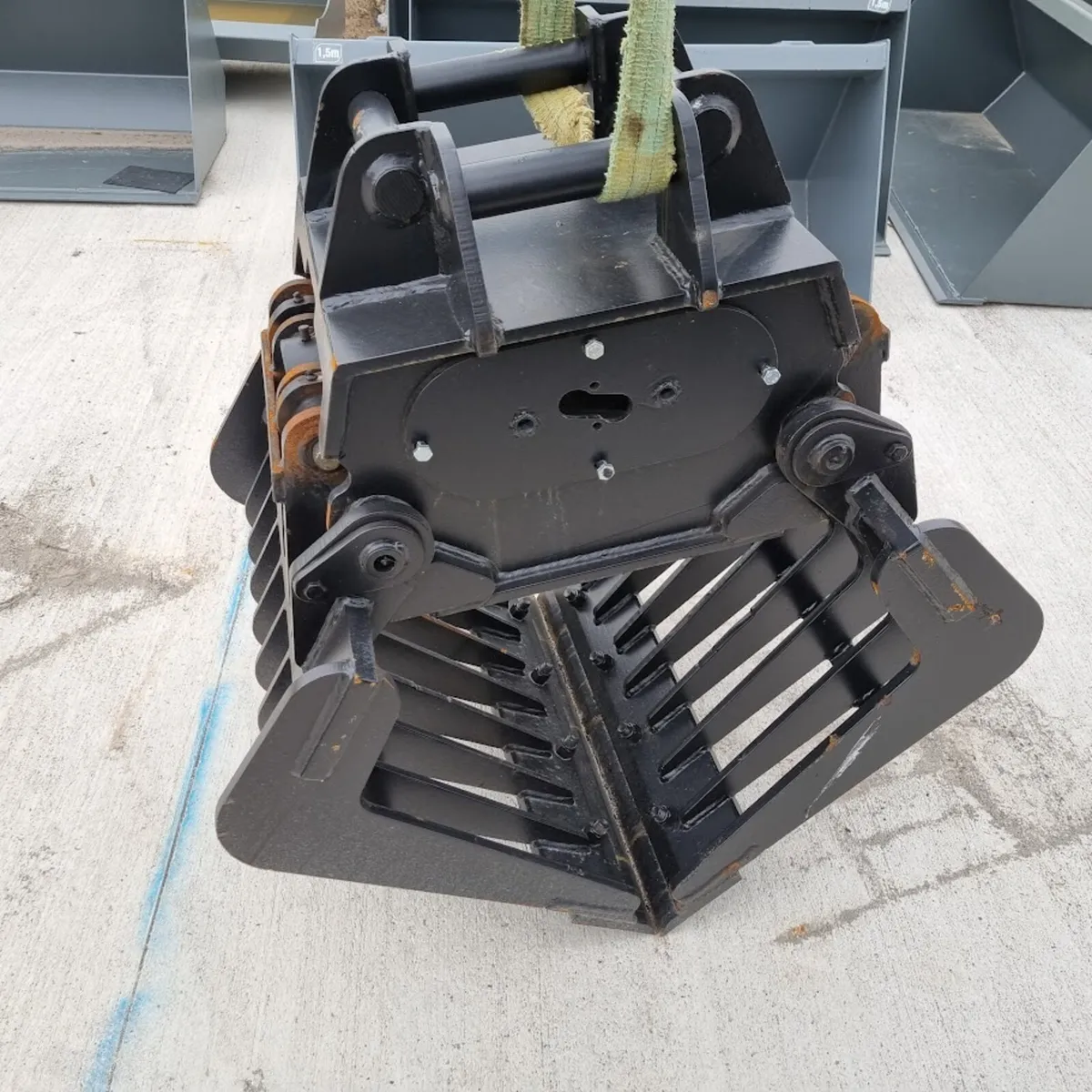 8t Hydraulic Selector grapple - Image 1