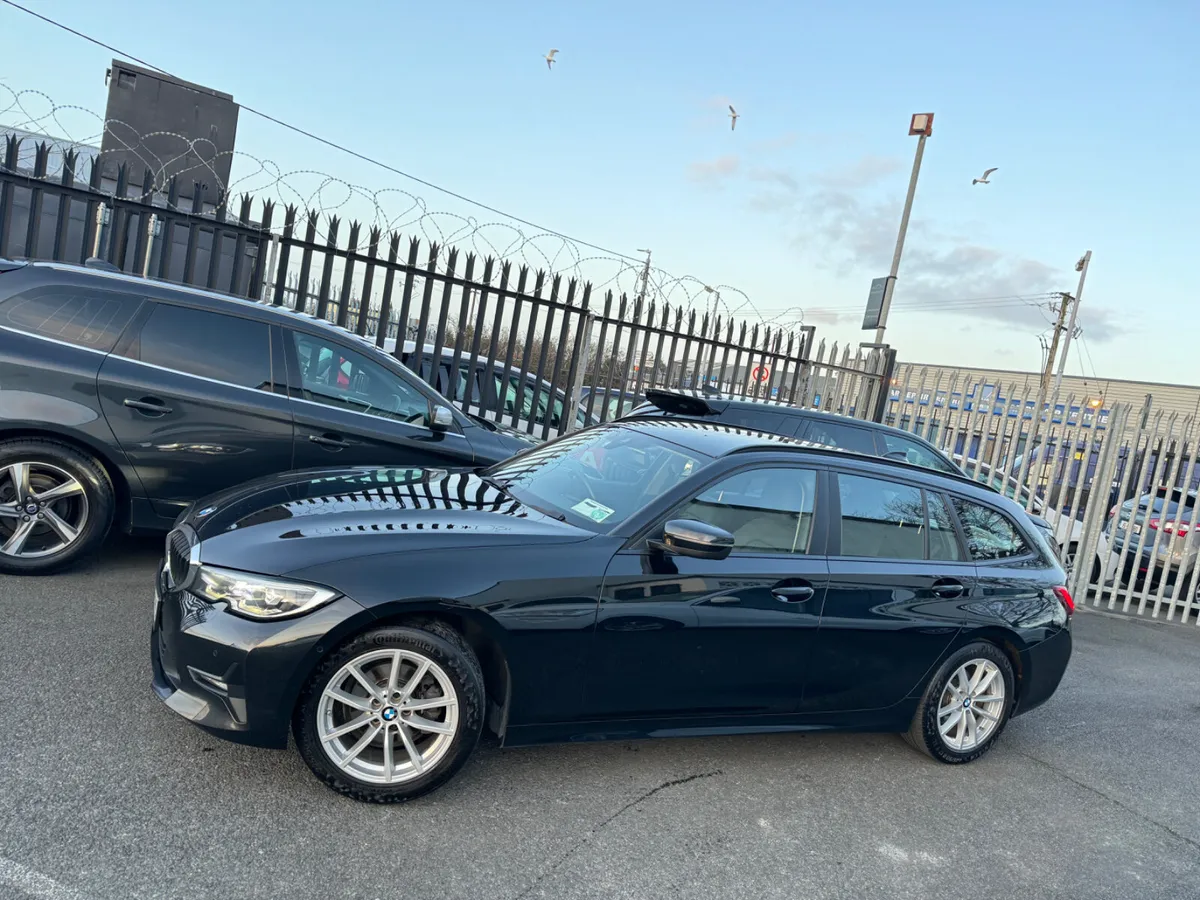 2021 BMW 3-Series  Diesel Automatic - Image 3