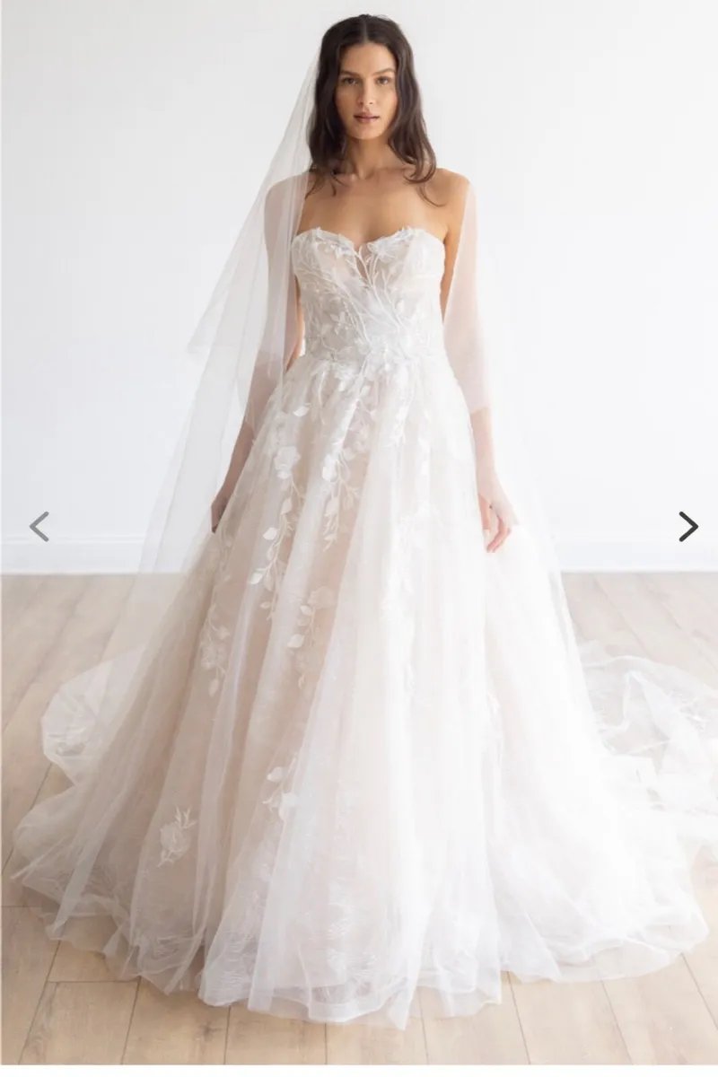 Wedding dress never worn!