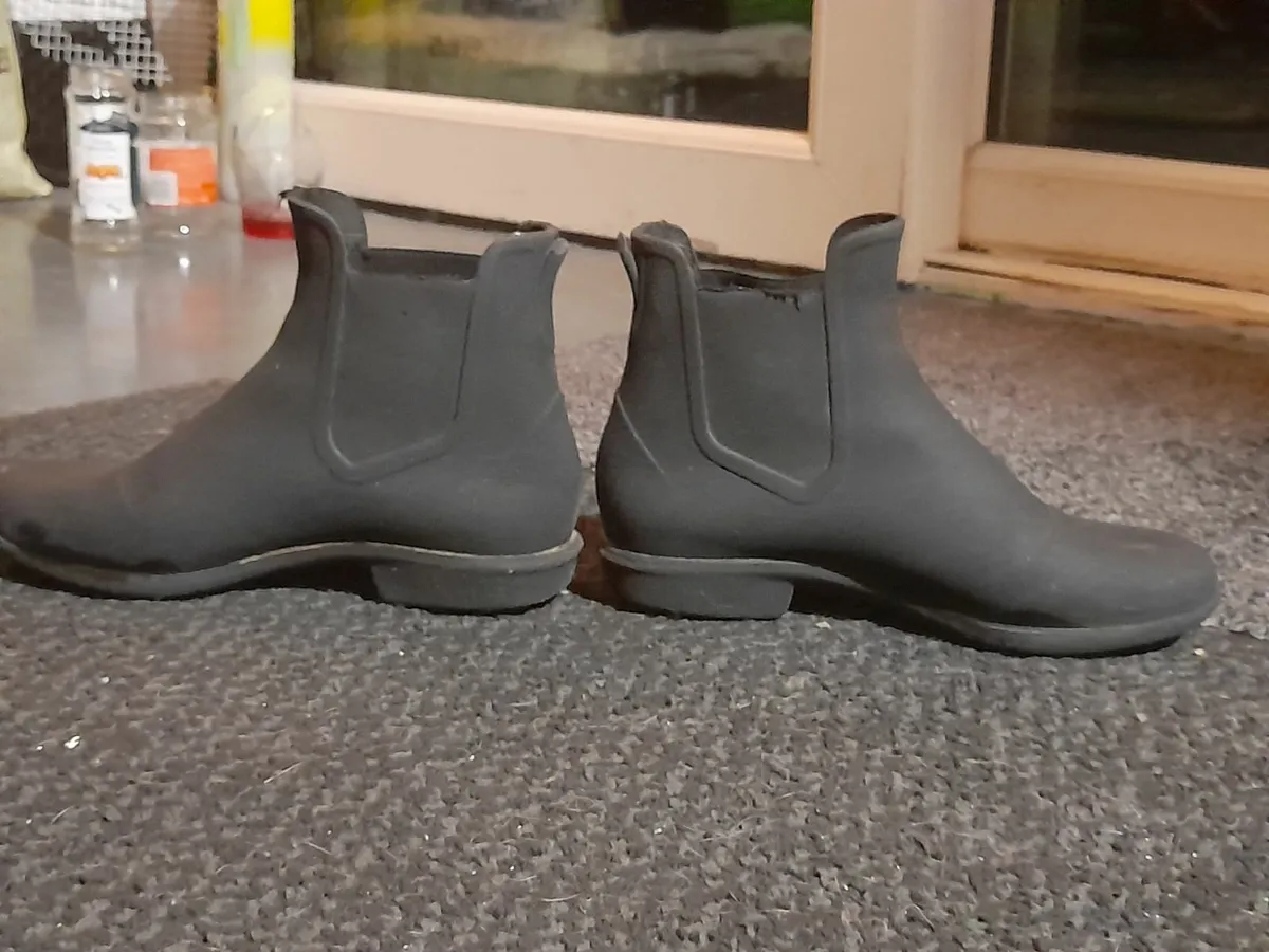 Decathlon horse riding clearance boots