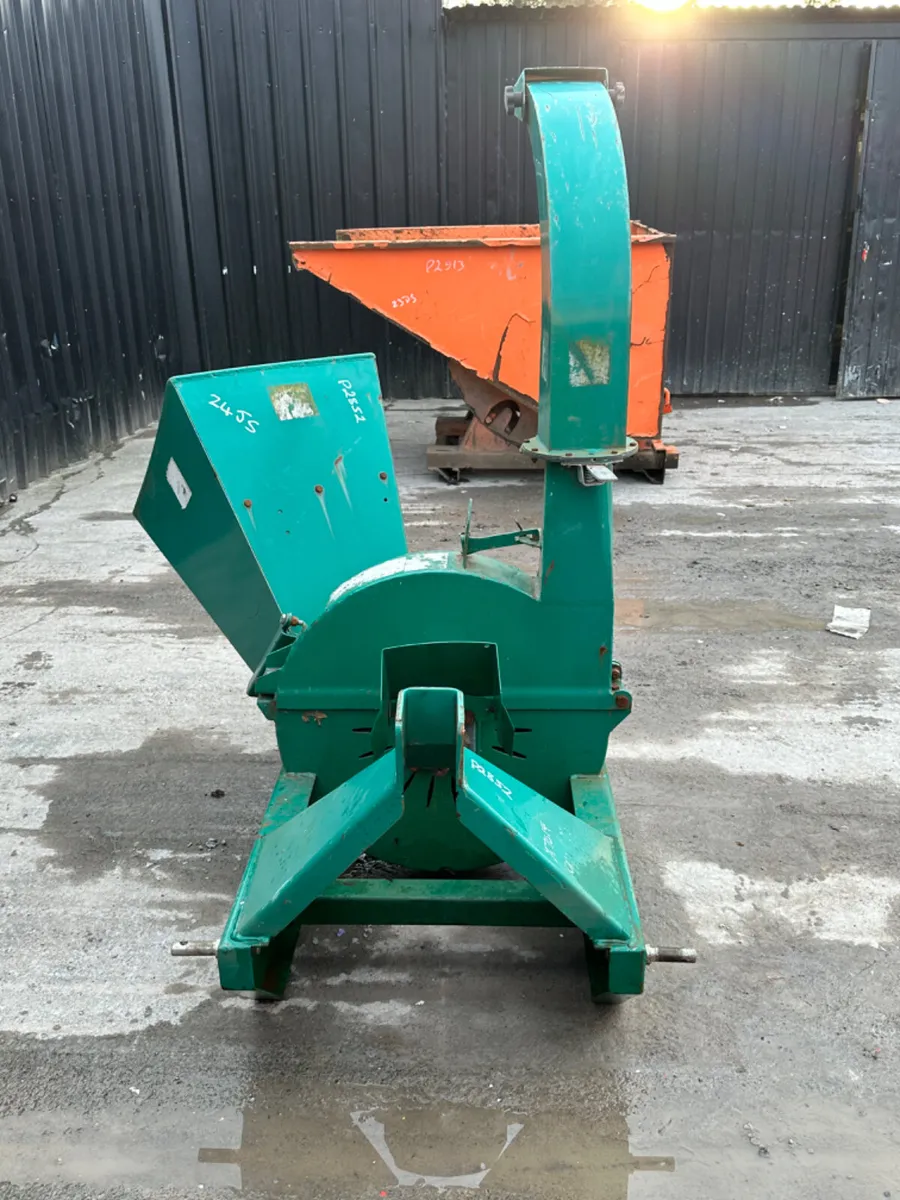 PTO Wood chipper  to Suit 20hp + Tractor - Image 2