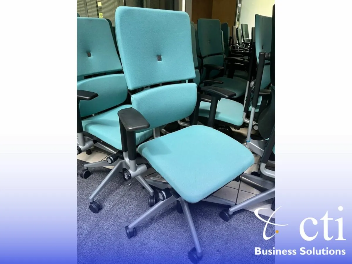 30 X Steelcase Office Green Chairs - Save €800! - Image 1