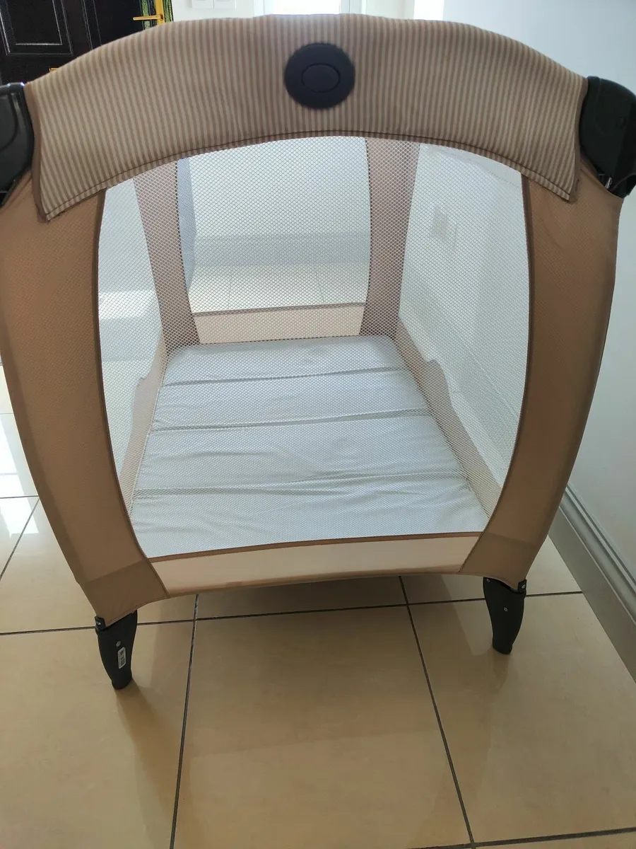 Graco Contour Electra Travel Cot for sale in Co. Cork for €65 on DoneDeal