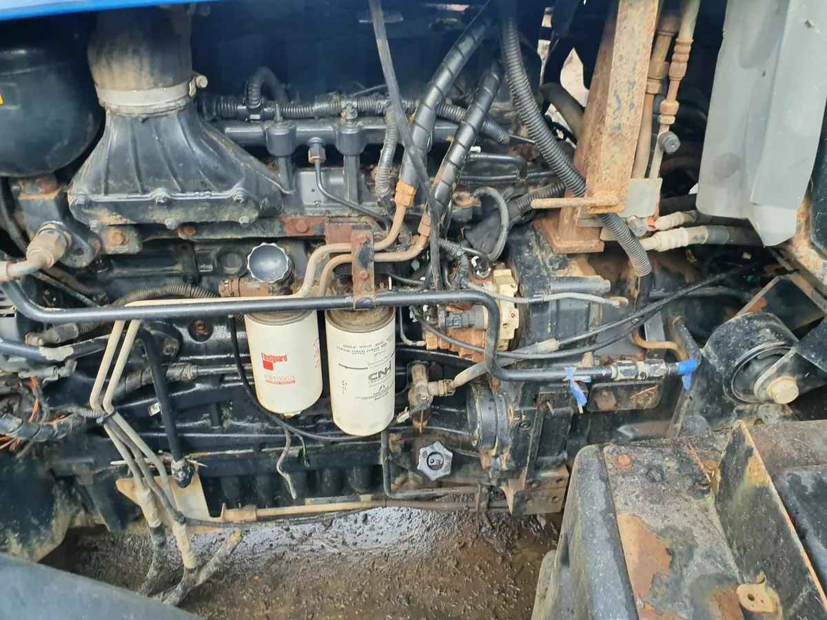 New Holland T7030 COMPLETE ENGINE 87312079 - Image 4