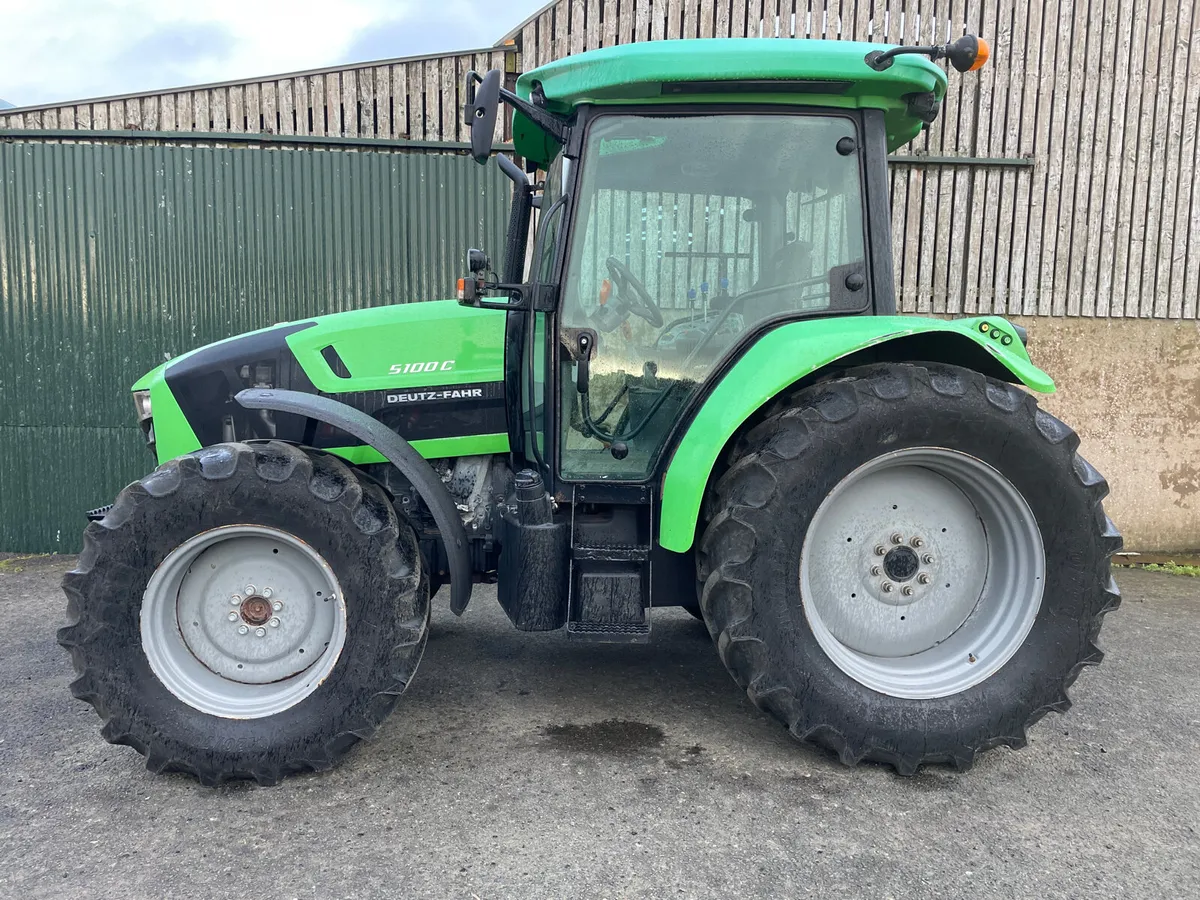 Deutz 5100, low hours, very tidy.