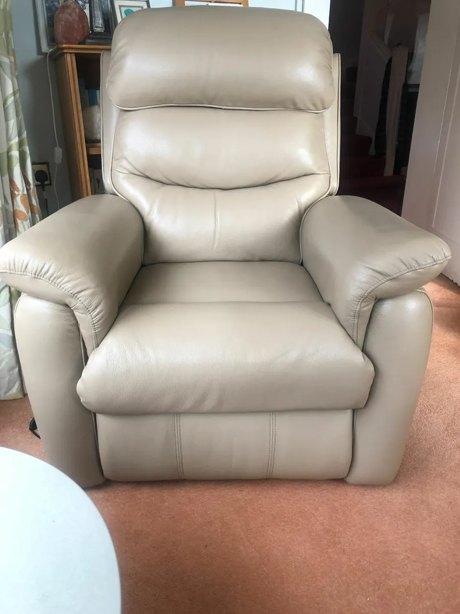 Recliner armchairs store done deal