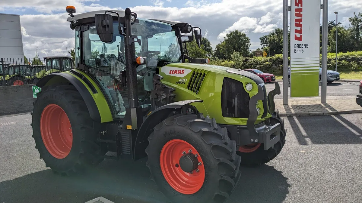 New Claas Arion 420 Panoramic 3 year warranty - Image 4