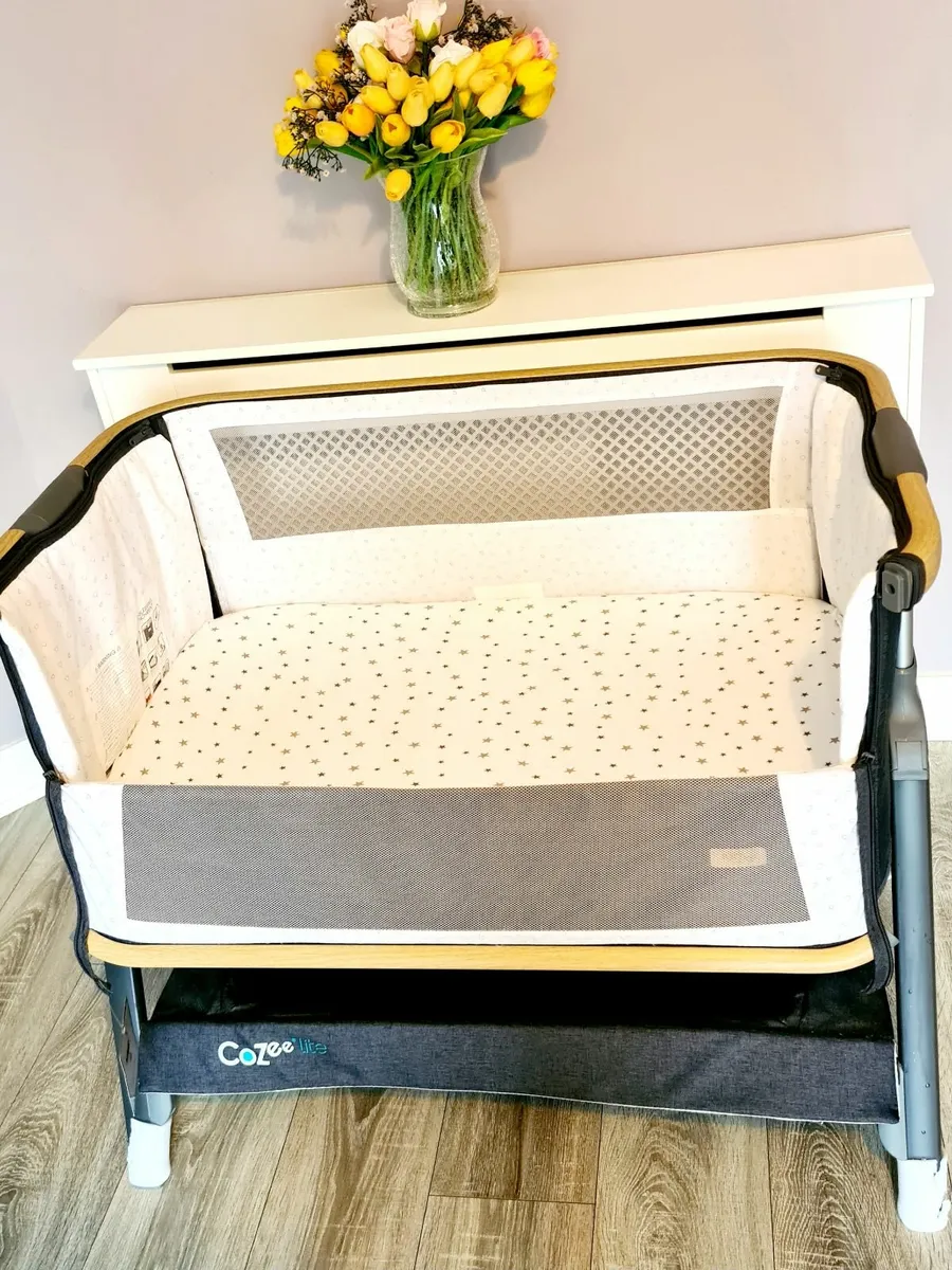 Tutti bambini cozee hot sale lite bedside crib