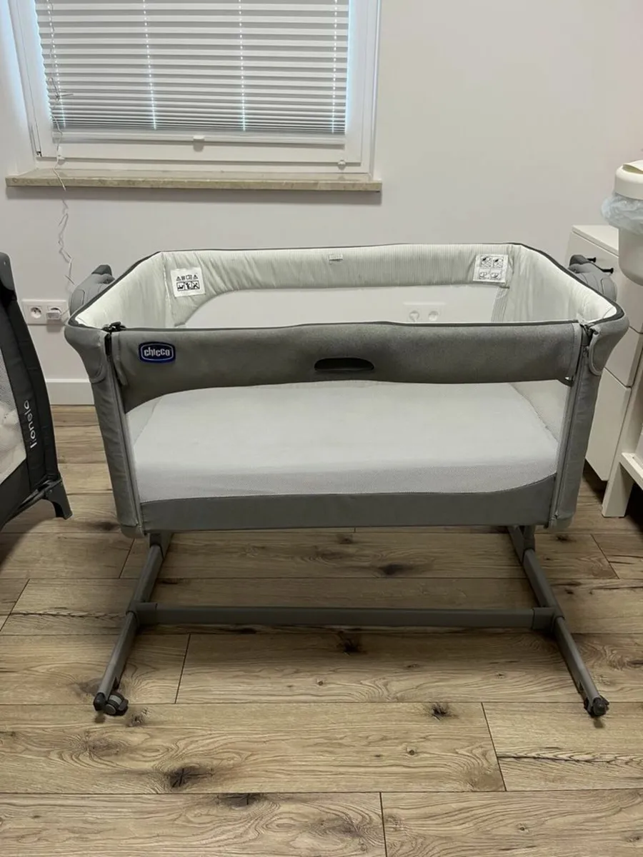 Chicco Next2Me Magic ROCKING Bedside crib for sale in Co. Dublin for €