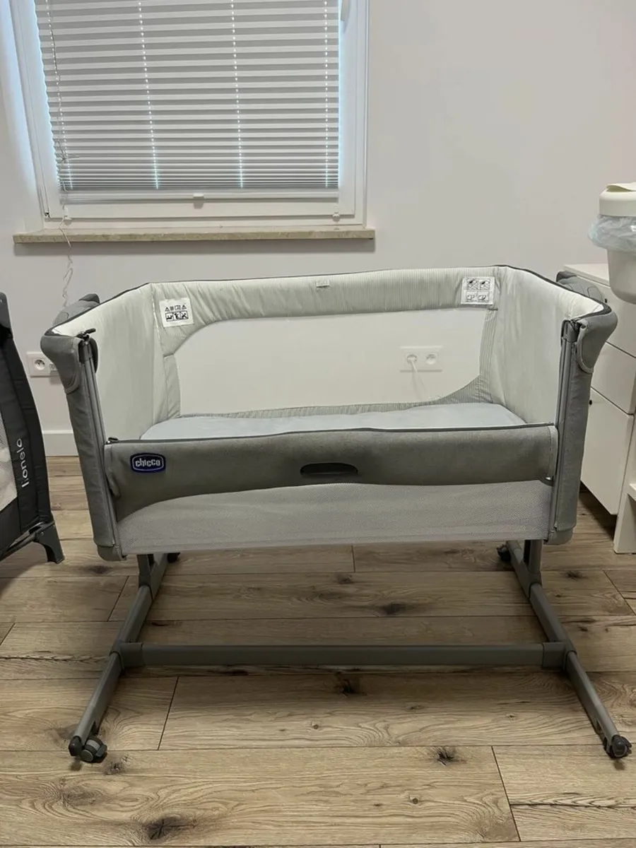 Chicco Next2Me Magic ROCKING Bedside crib for sale in Co. Dublin for €