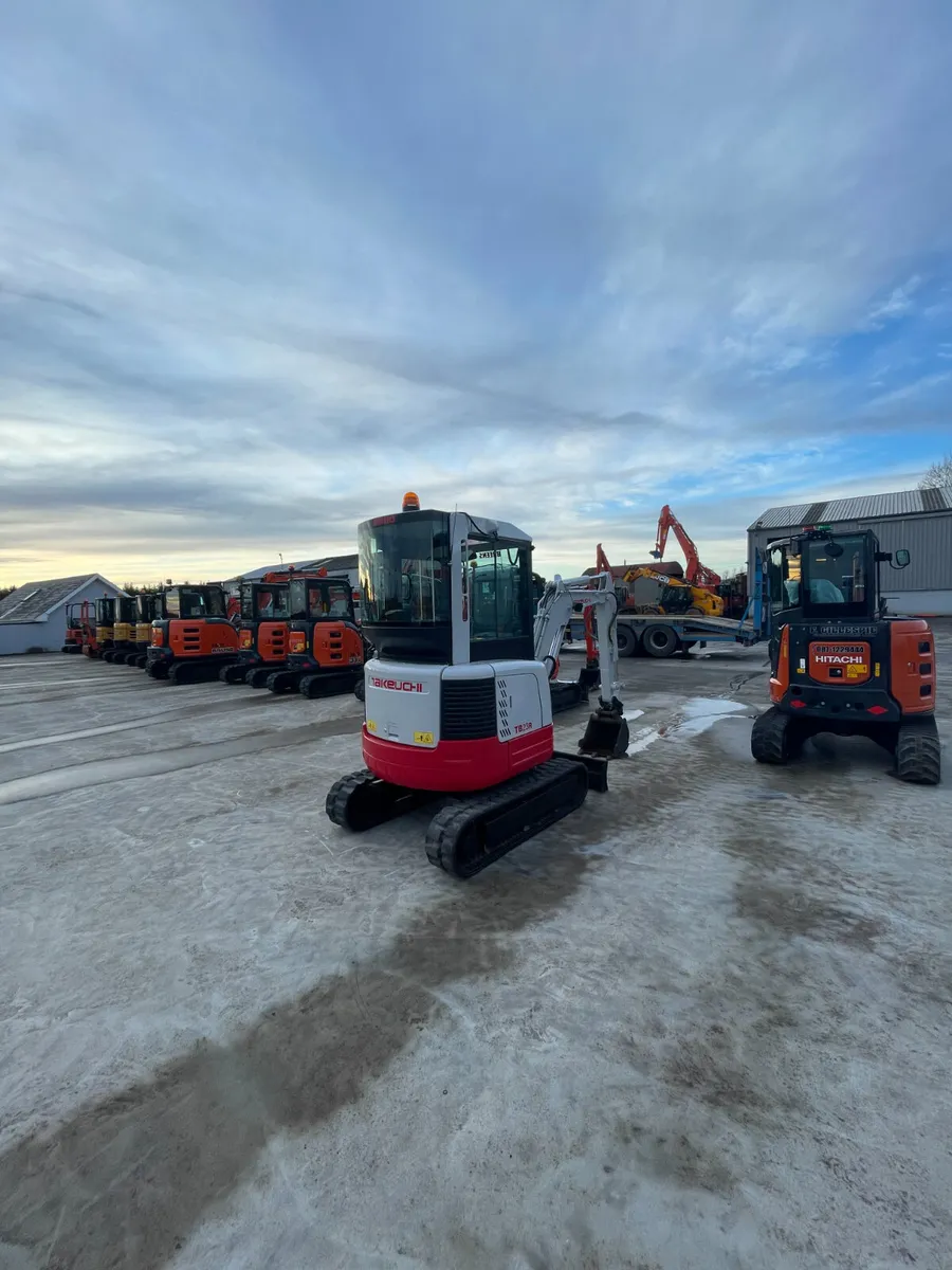Takeuchi TB23r - Image 3