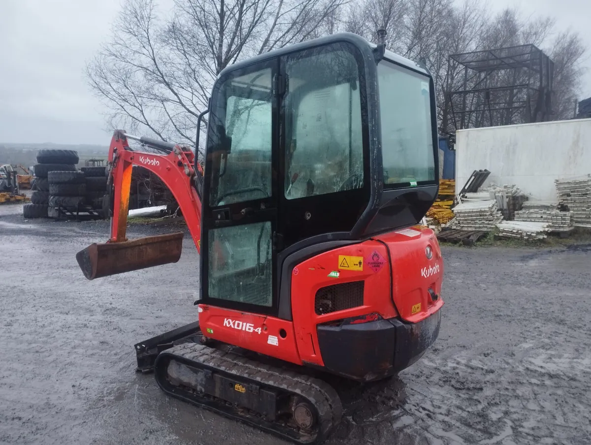 Kubota 1.6 ton Mini Digger - Image 2