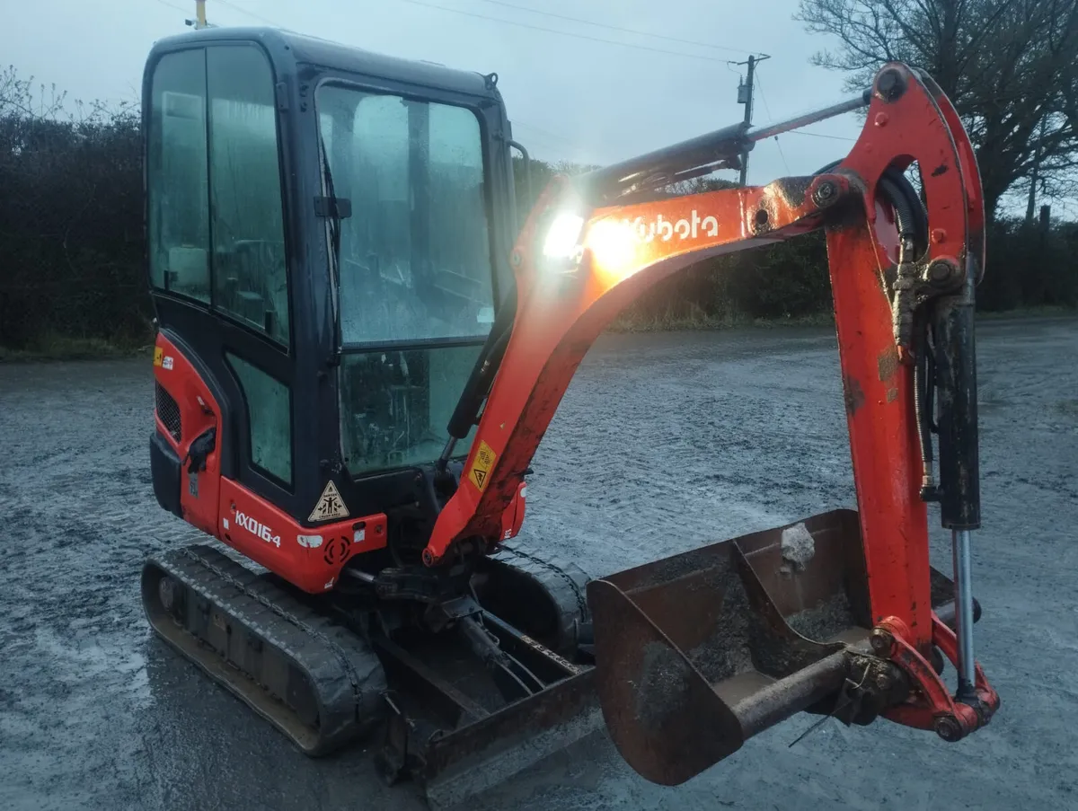 Kubota 1.6 ton Mini Digger - Image 4