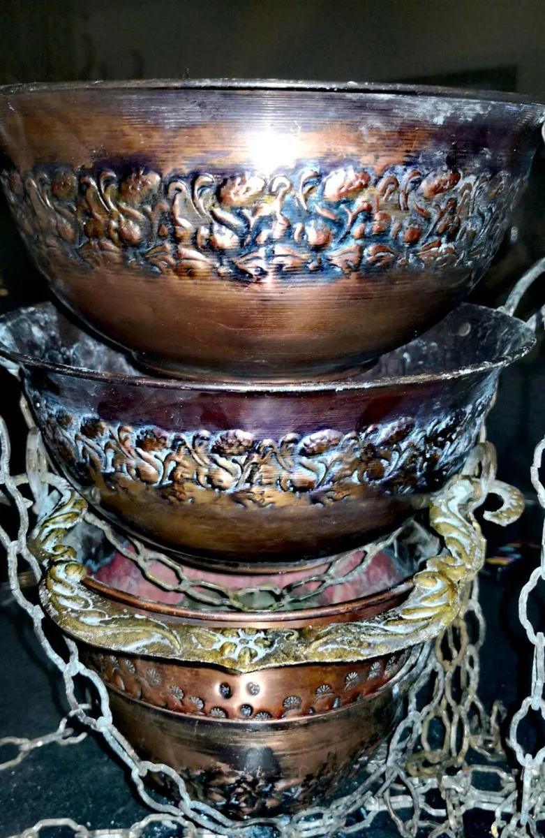 4 copper planters with chains - Image 2