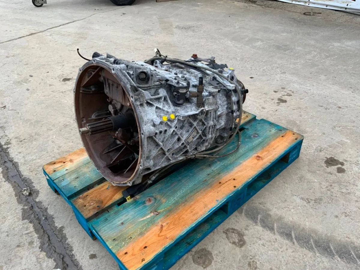DAF CF 12 Speed ZF / Astronic Gearbox. AS 2330 TD. - Image 2