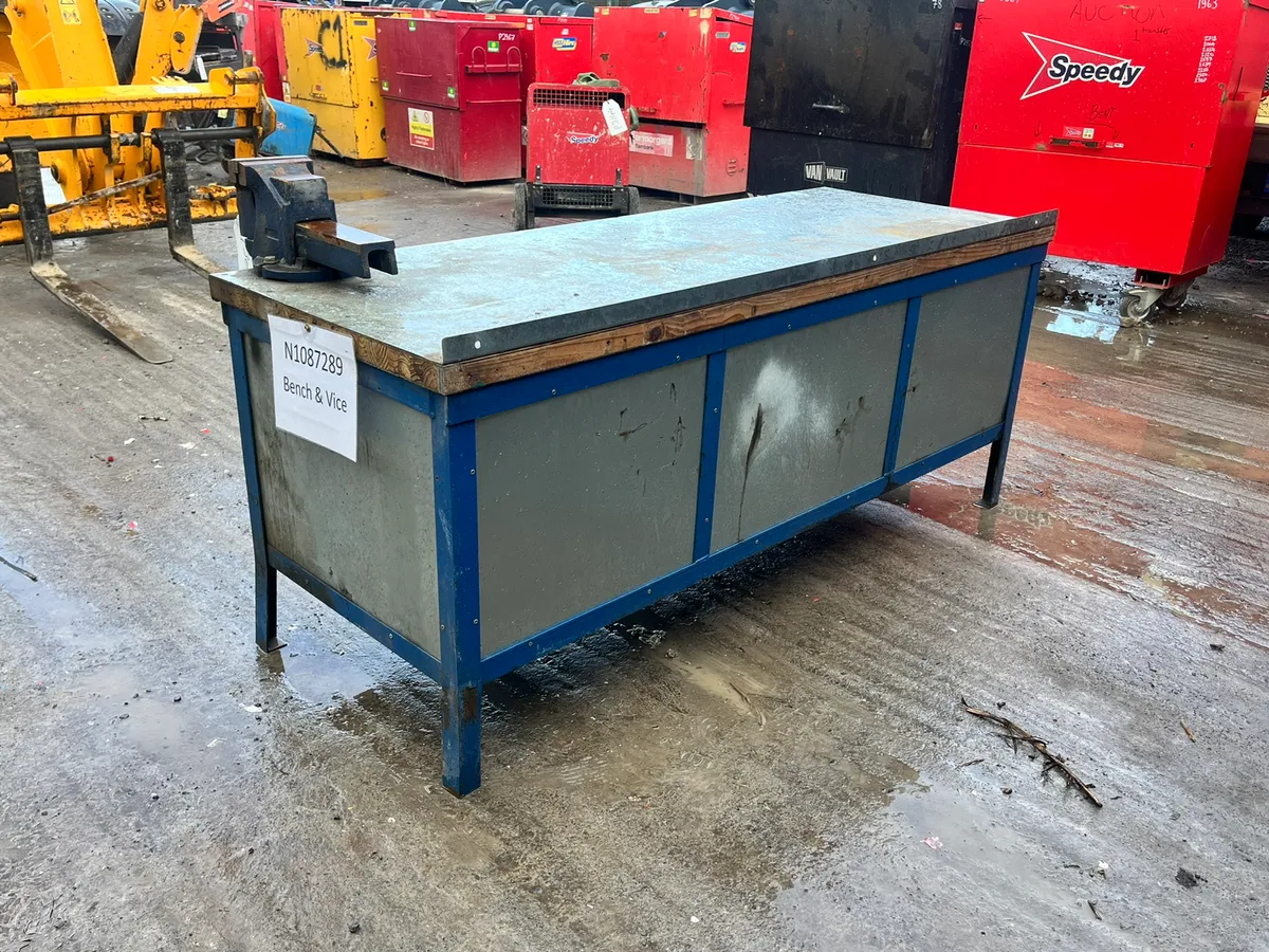 Work Bench With Storage cabinets and Vice - Image 3