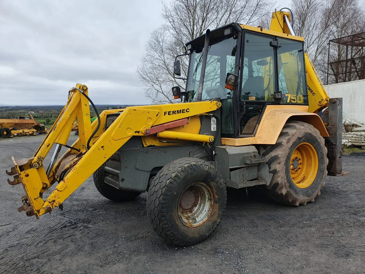 Fermac 750 Digger Loader - Image 1