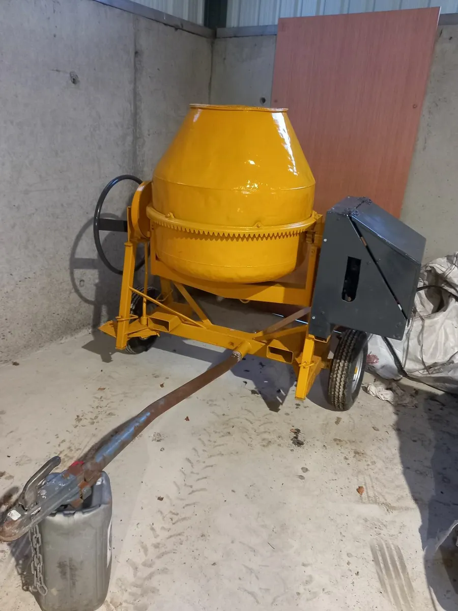 Altrad bell cement mixer for sale in Co. Wexford for €1,550 on DoneDeal