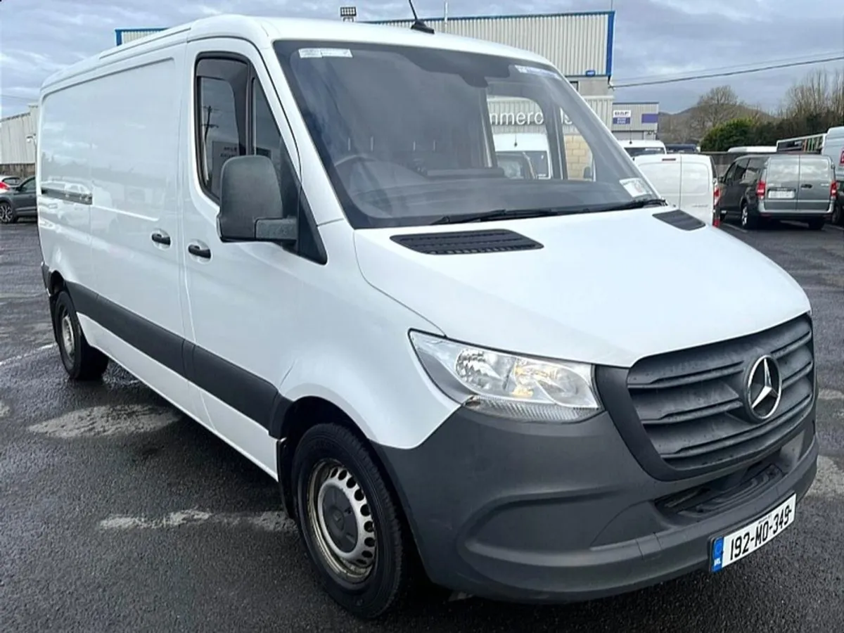 Mercedes-Benz Sprinter Sprinter 214/39 FWD 6DR - Image 1