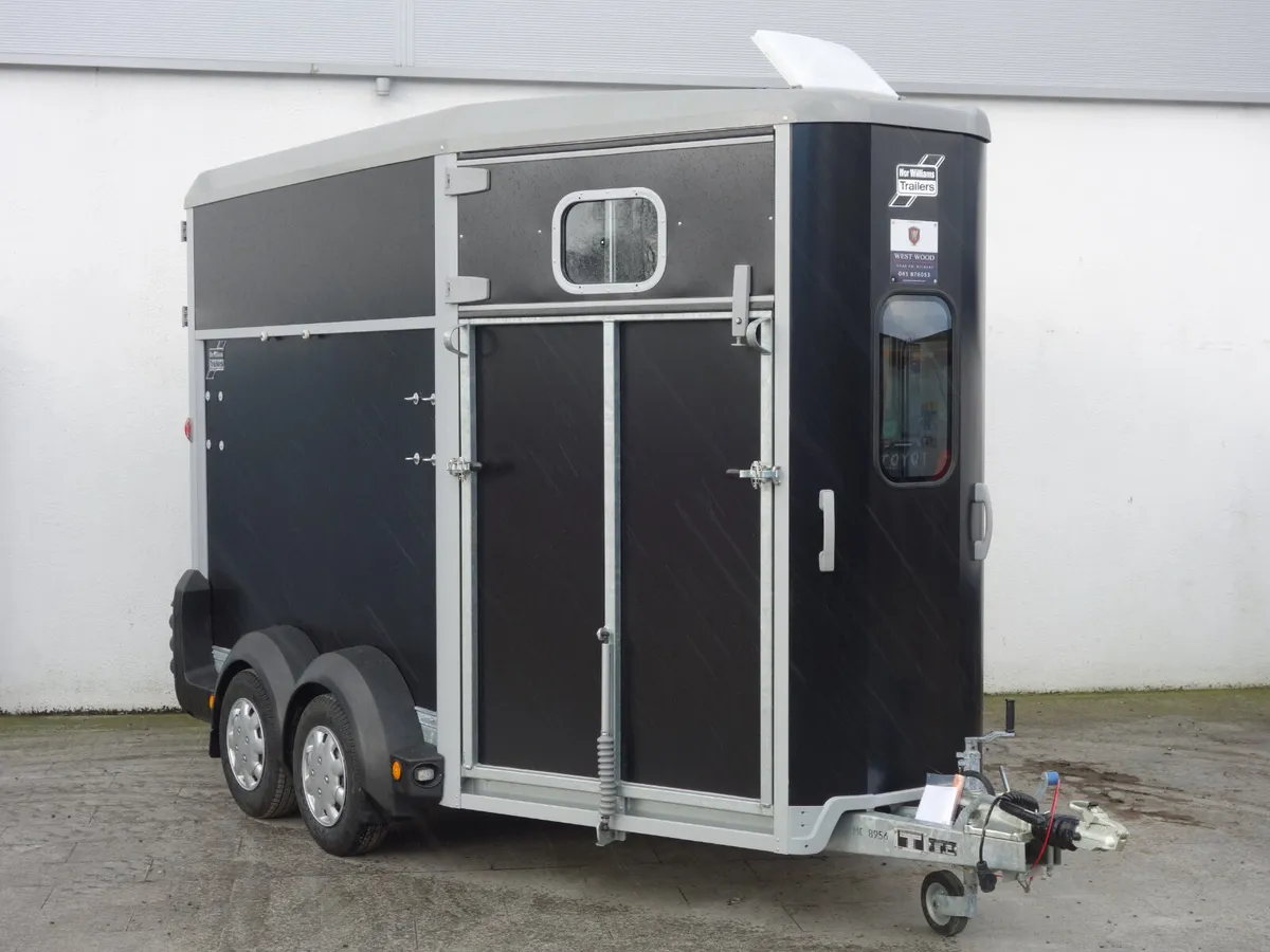 T09436 As New Demo HB511 Ifor Williams Horsebox for sale in Co